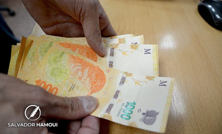 Los salarios de los trabajadores registrados perdieron contra la inflación en el mes de octubre