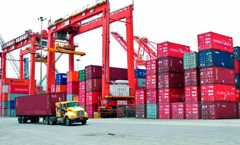 El industricidio como decisión política: las importaciones de bienes de consumo alcanzaron el nivel más alto en 20 años