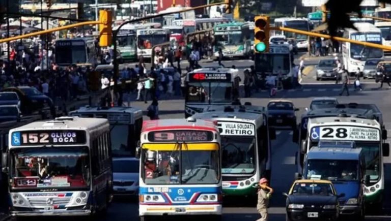 El Grupo Dota de colectivos, en la mira: tras el polémico cierre de la 75, una línea clave recortó drásticamente su recorrido