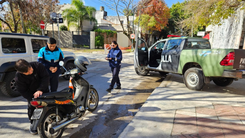 policía, vandalismo, banfield