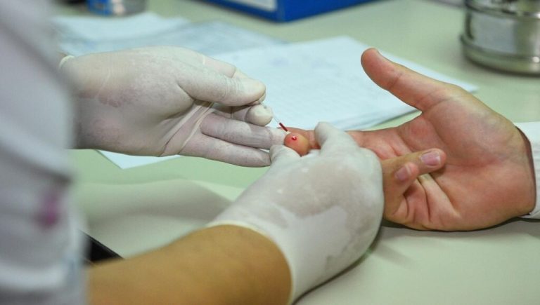 Escobar alerta sobre un posible brote de sífilis y profundiza testeos gratuitos ante el aumento de casos