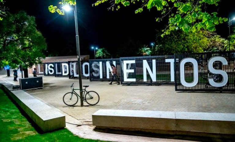 La Isla de los Inventos celebra el verano con juegos, arte y nuevas experiencias