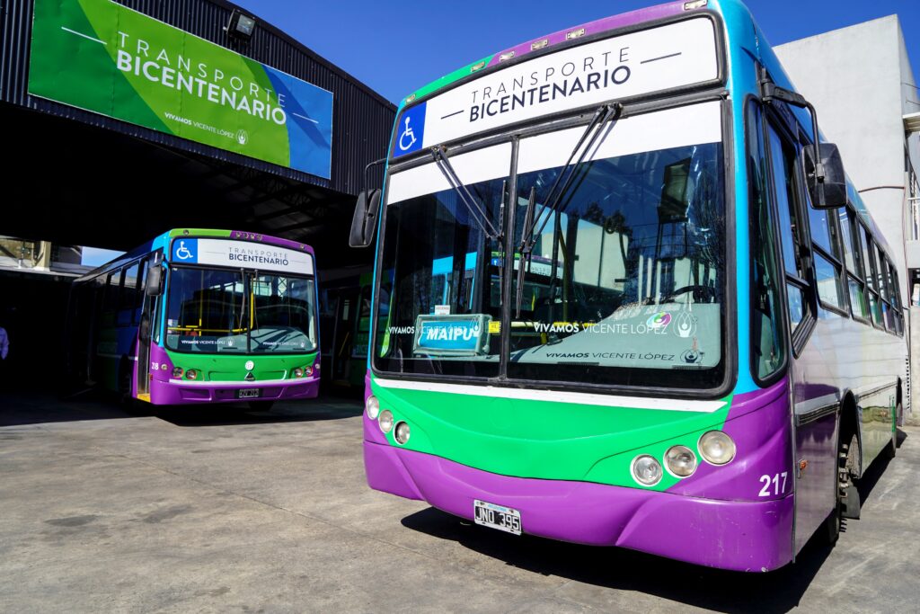 Vuelve en Vicente López la línea de colectivos Transporte del Bicentenario