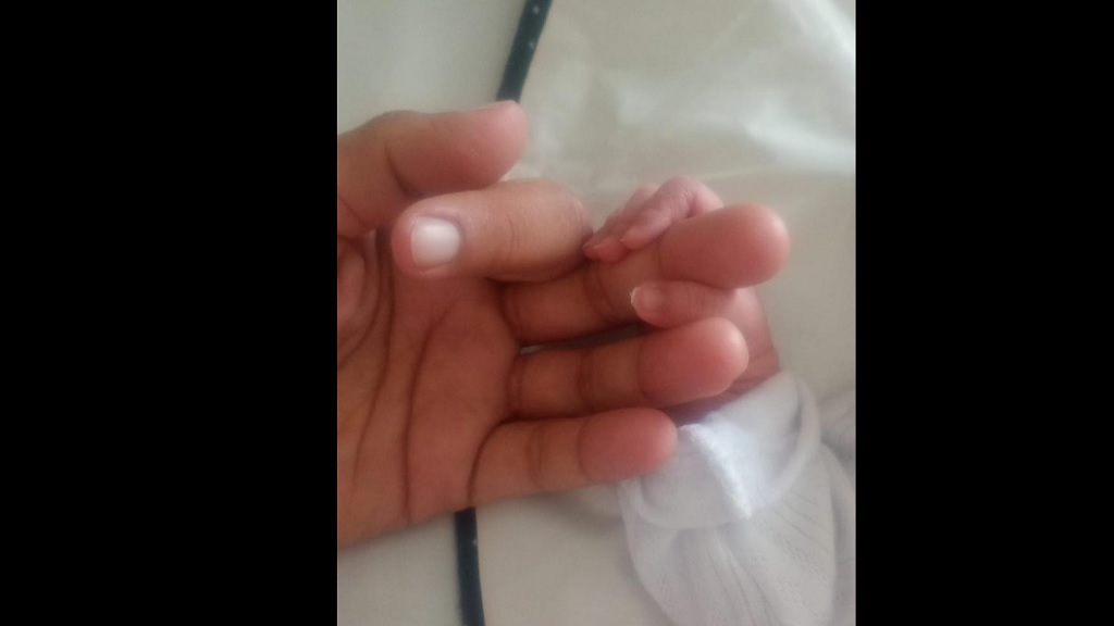 Escobar, año nuevo, bebé, nacimiento, ambulancia