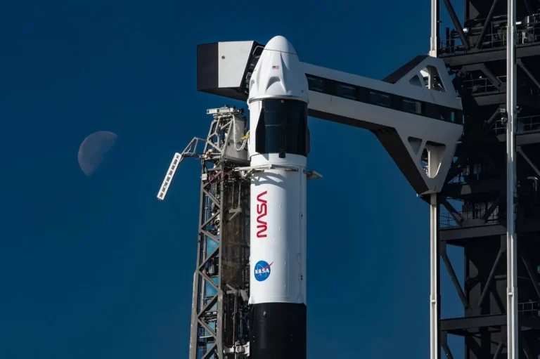 馃敶 INTERNACIONES | NASA y SpaceX despegaron la misi贸n Crew-12 rumbo a la Estaci贸n Espacial Internacional
