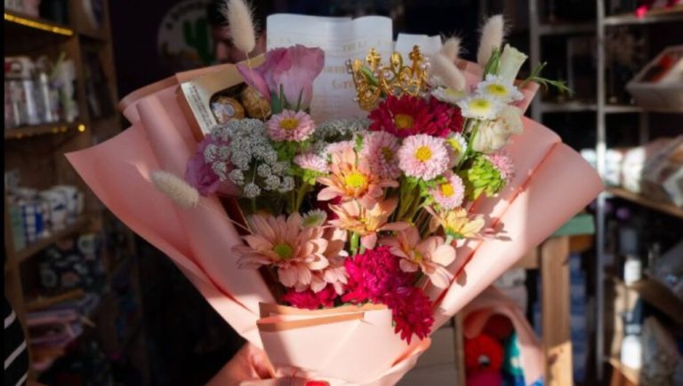 San Valentín: comercios de Tres de Febrero ofrecen descuentos en regalos por el Día de los Enamorados