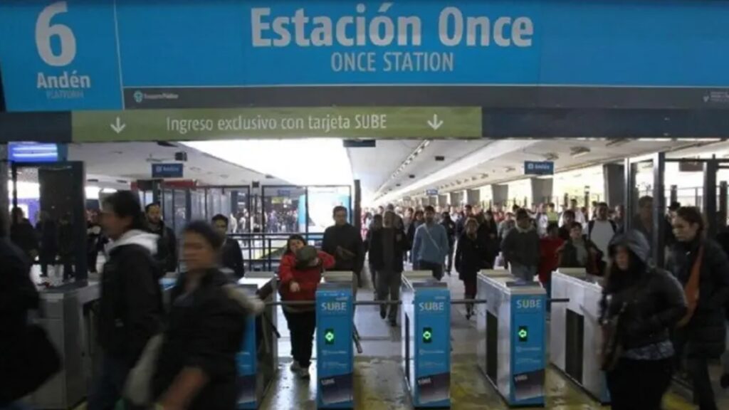 Tren Sarmiento, servicio limitado