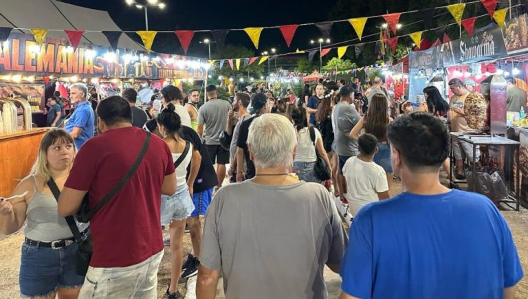 Ciudad Jardín celebra su 82° aniversario con rock, Diego Frenkel y gastronomía: grilla de shows y cortes de calles