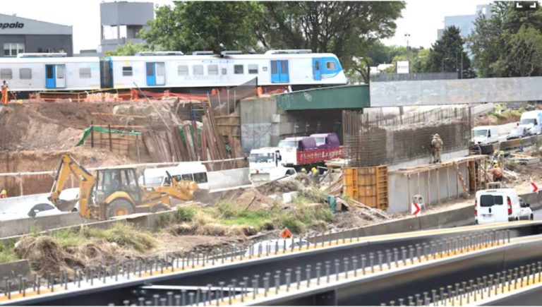 Una mega obra afectará la autopista Dellepiane y los servicios del tren Belgrano Sur el fin de semana largo