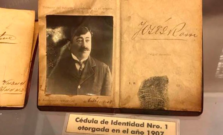 Rosario Sin Secretos: Rossi, el primer «Sherlock Holmes» rosarino, prontuariado