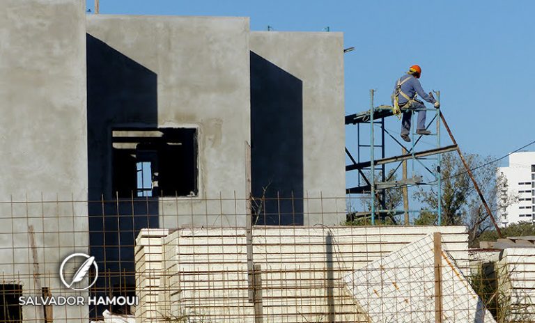 El costo de la construcción subió 1,9% en febrero y llegó al 24,5% interanual
