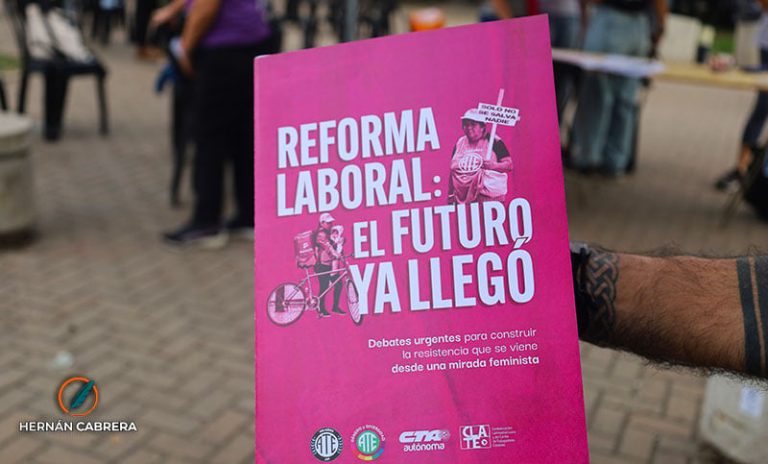 El FreSU presentó un dossier para explicar el impacto de la reforma laboral en los trabajadores