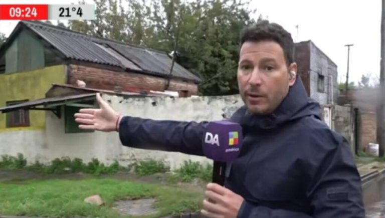 Dock Sud: ante la pasividad policial, asaltaron en vivo a periodistas de A24 que cubrían la inundación