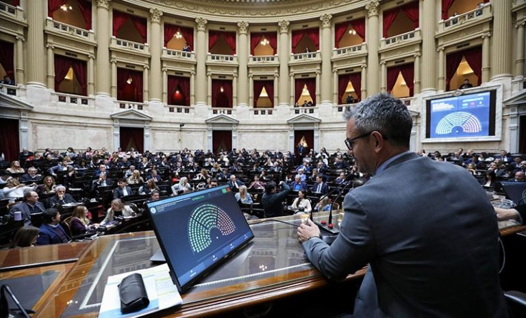 Causa Libra: el Gobierno frenó una iniciativa de la oposición para incorporar proyectos sobre el caso en Diputados