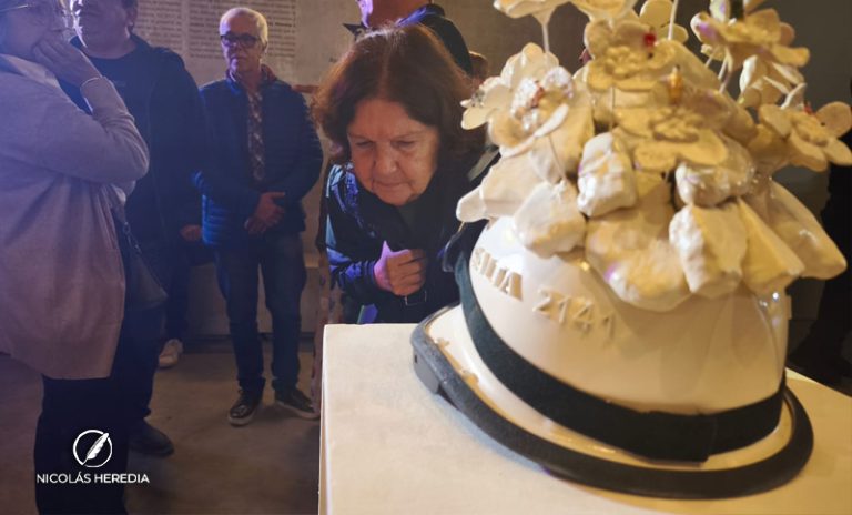 “El arte sana”: intervienen cascos de los bomberos de Salta 2141 y serán subastados con fines solidarios