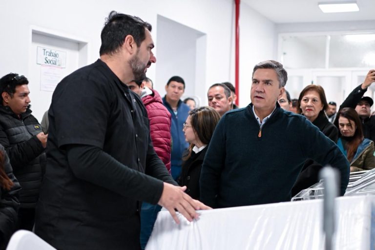 🔴 PROVINCIALES | General San Martín: Zdero entregó equipamientos de alta tecnología para fortalecer el Hospital “Félix A. Pértile”
