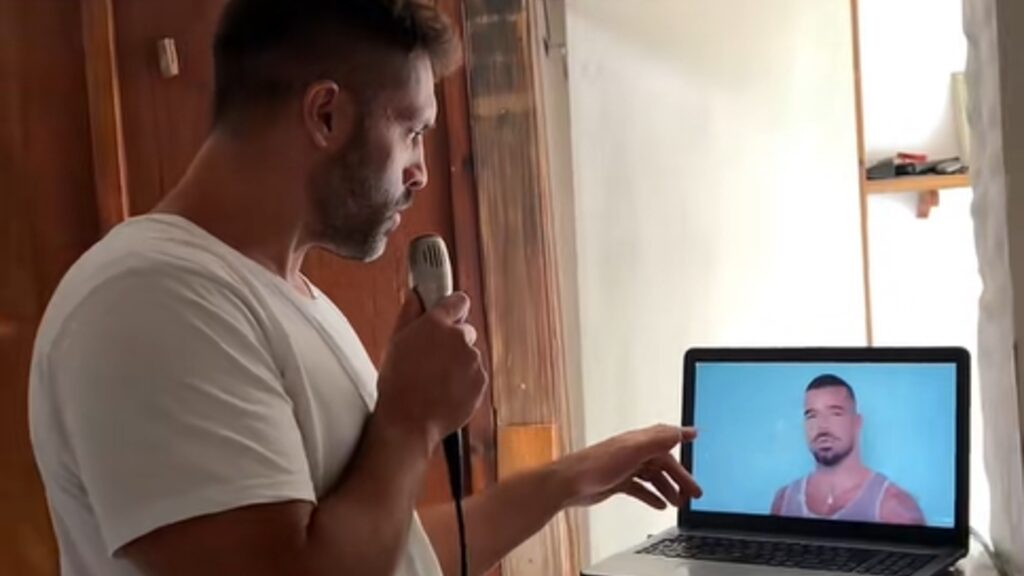San Miguel, Ricky Martin, imitador