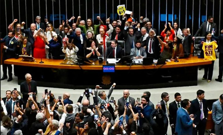 Brasil: Diputados aprobó la reducción de la jornada laboral de 44 a 40 horas