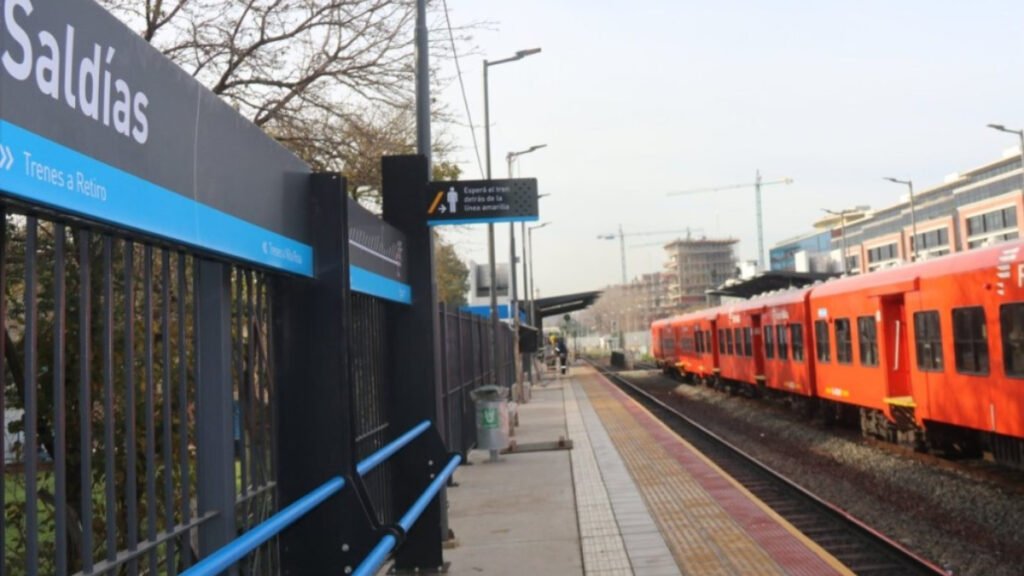 La nueva estación Saldías del tren Belgrano Norte fue trasladada a 400 metros de su ubicación actual para mejorar conexiones con otros medios de transporte público.