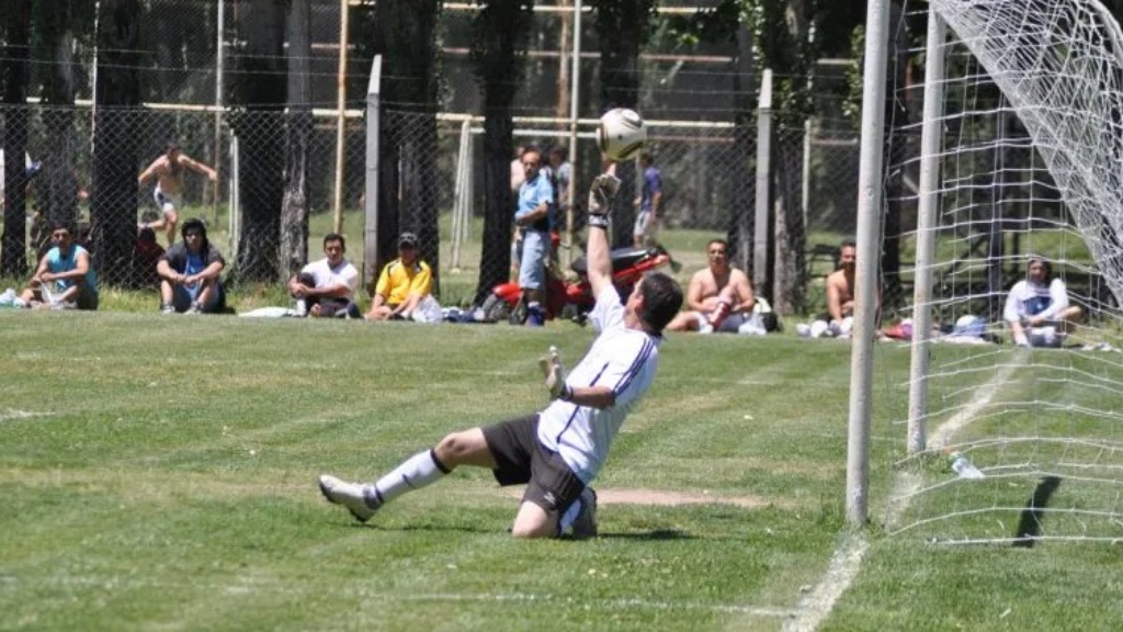 La web ArquerosYa fue creada por un programador de La Plata y sirve para "alquilar" arqueros en partidos de fútbol entre amigos.