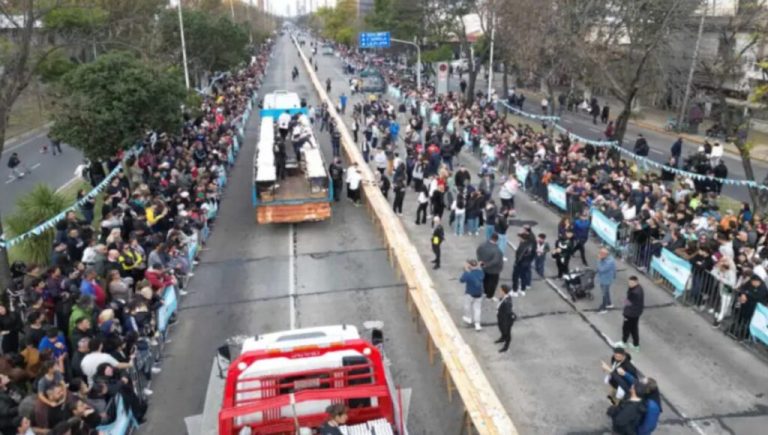 Locura en Avellaneda: iban a hacer el sánguche de matambre más grande del mundo pero todo terminó en un caótico meme