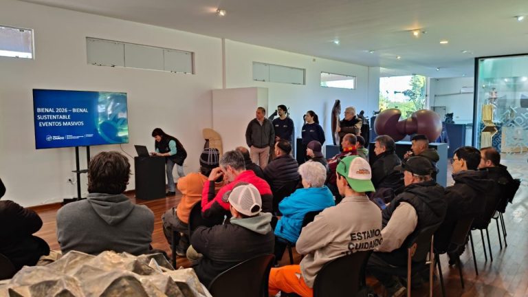 馃敶 PROVINCIALES | Rumbo a la Bienal 2026: se realiz贸 la primera capacitaci贸n ambiental para los equipos de trabajo