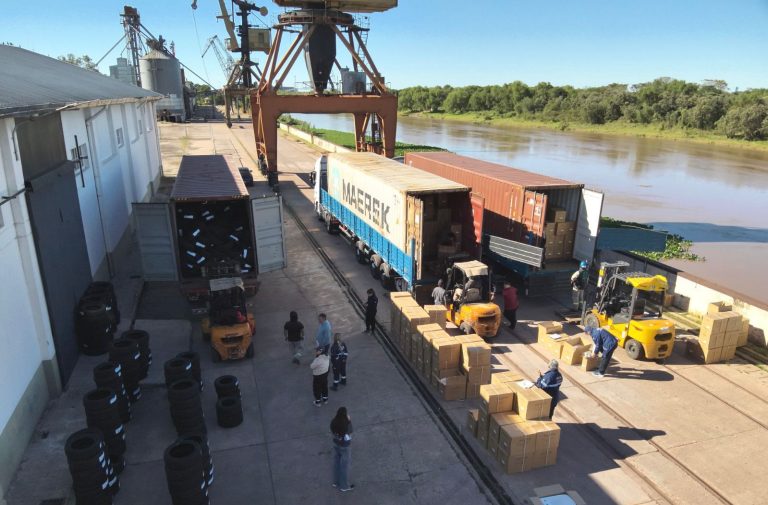 🔴 PROVINCIALES | Barranqueras fortalece la operatoria de importación con nueva carga proveniente de China