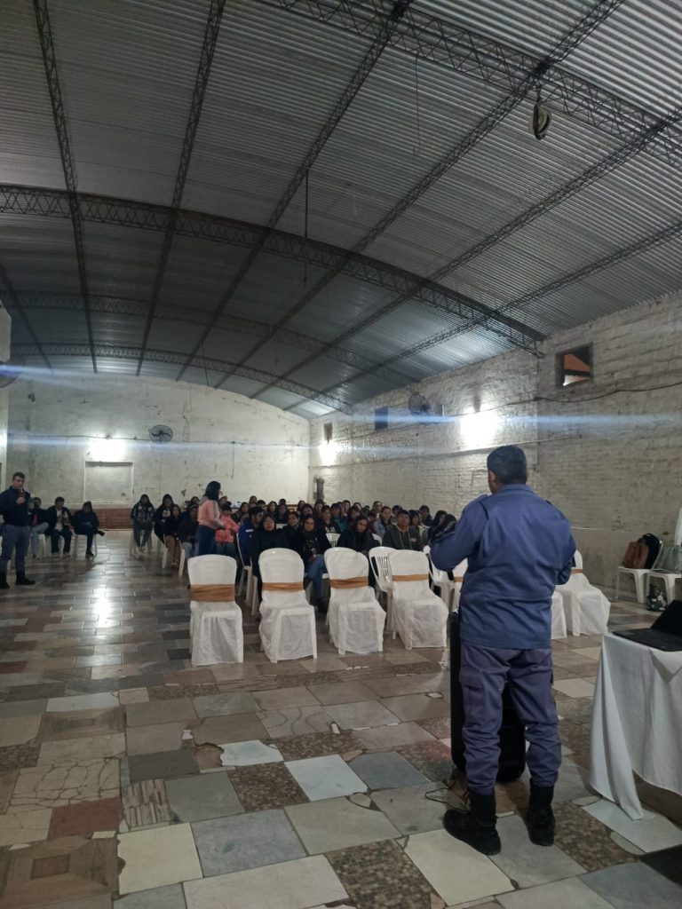 🔴 POLICIALES | Brindaron una nueva charla sobre prevención de violencia de género
