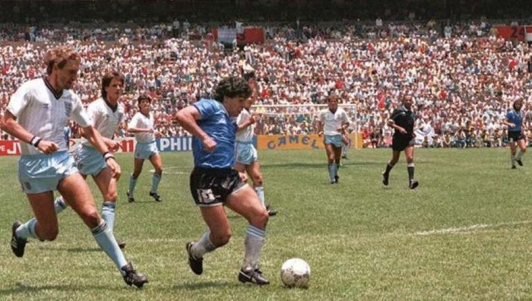 “Malvinas rinde homenaje a Maradona”: cómo será la celebración del Gol del Siglo que ex combatientes harán en la cancha de Lanús