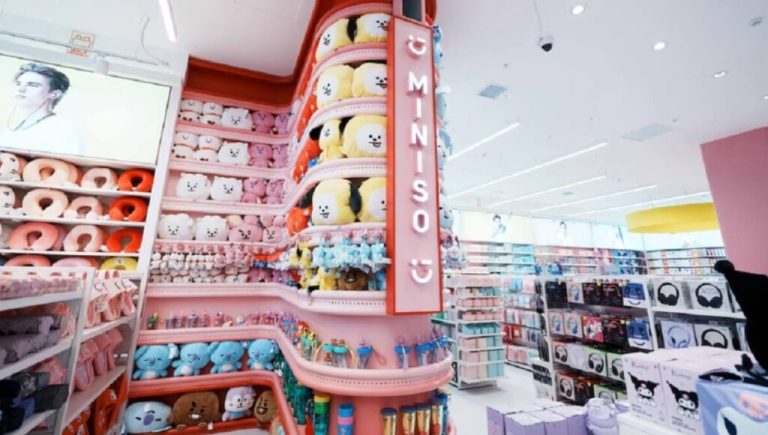 Abre Miniso en el Plaza Oeste Shopping y el furor es total: descuentos con tickets de regalo de hasta $100.000