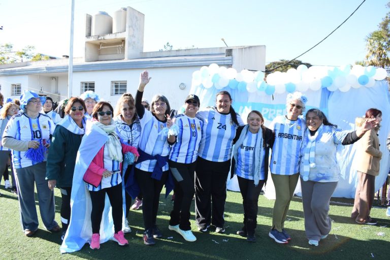 🔴 PROVINCIALES | Adultos mayores viven una jornada de deporte y recreación en el Polideportivo Jaime Zapata
