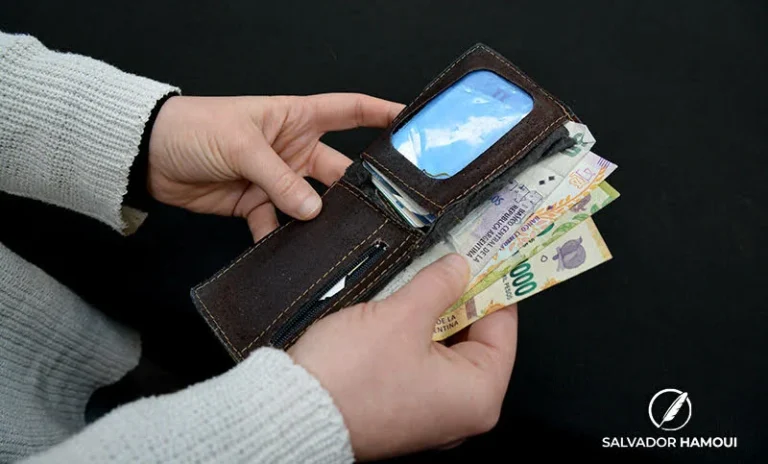 Los salarios continúan perdiendo poder adquisitivo: desde que asumió Milei cayeron más de un 20%