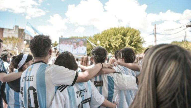«Escobar Alienta»: durante el Mundial 2026 habrá pantallas gigantes y comercios que ofrecerán rebajas y promos