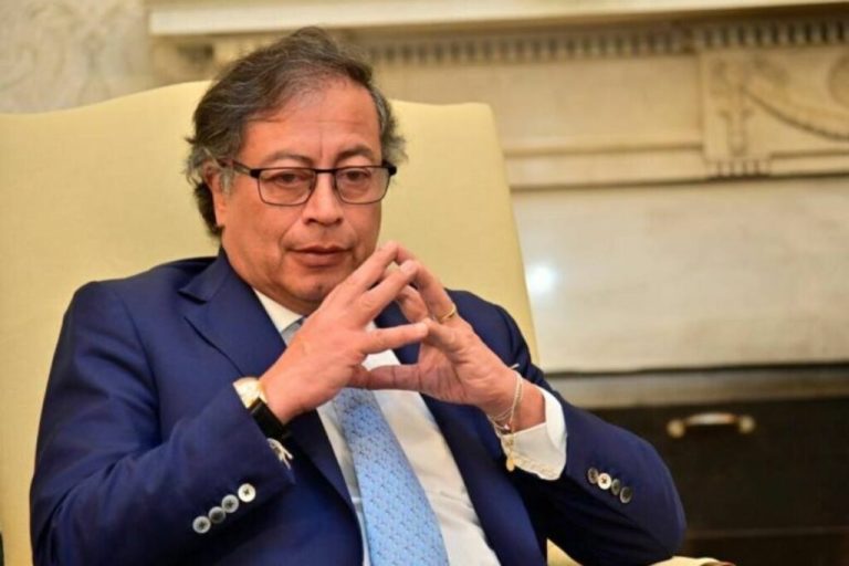 Controversia colombiana: el Congreso promueve la suspensión de Petro y él niega perder autoridad como presidente