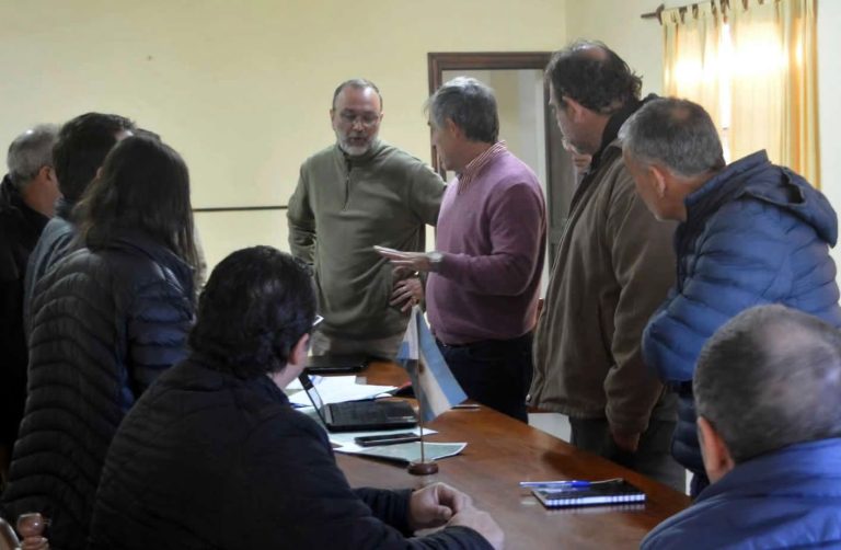 馃敶 PROVINCIALES | La APA avanza con el proyecto integral de drenaje pluvial para Puerto Tirol