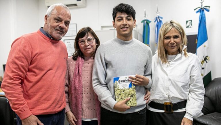 Tiene 21 años, es de Claypole y viaja a Francia para formarse en la ingeniería del futuro: la historia de Mateo Medina: