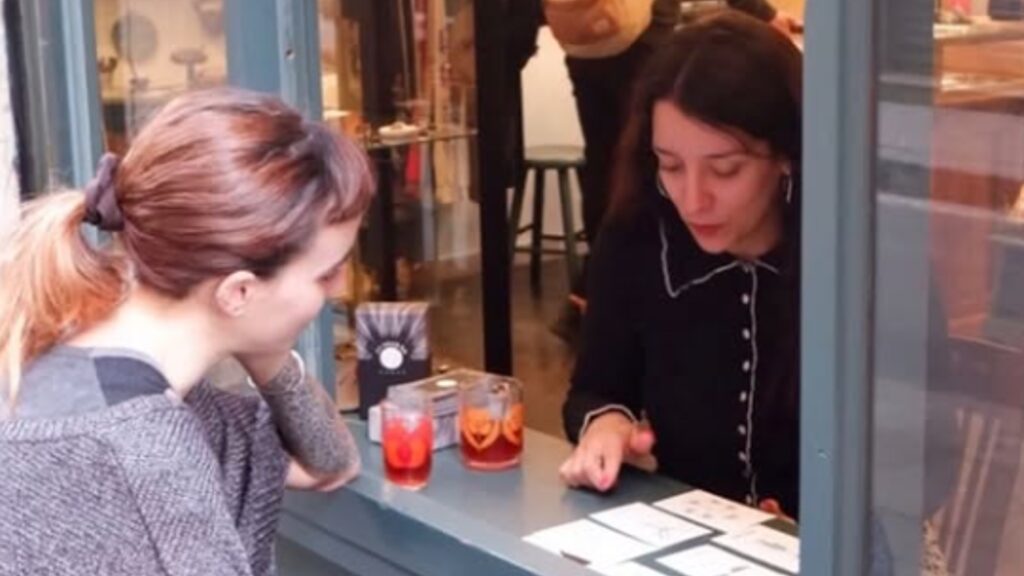 Lanús, Londres, tarot