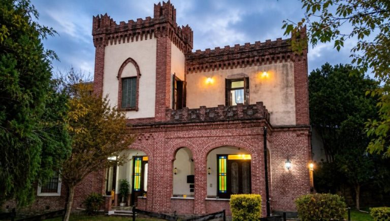 Arquitectura italiana y túneles: así es el palacio oculto en el corazón de Adrogué para visitar en vacaciones de invierno