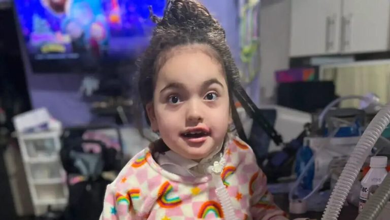 La lucha de una familia de Boulogne para conseguir el tratamiento contra la atrofia muscular espinal de su hija