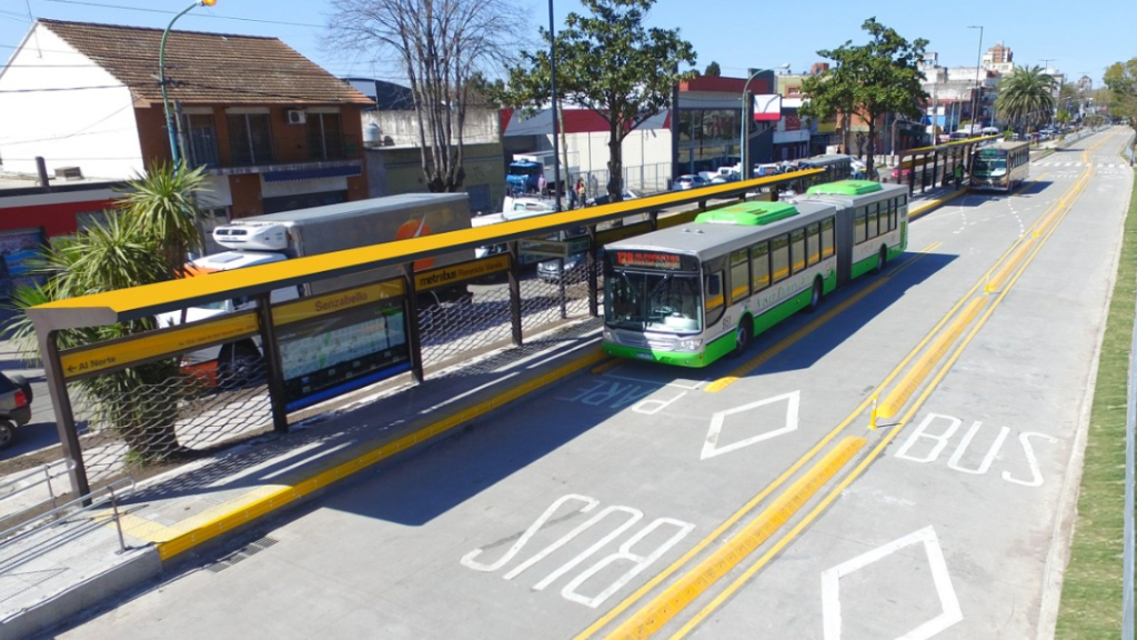 Los ramales urbanos de la Línea 129 de colectivos que finalizan en diversos puntos del sur del Conurbano darían nacimiento a la línea 197.