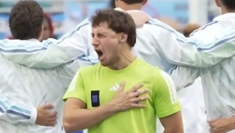Quién es Lautaro Cuchietti, el fana de Boca que se hizo viral en pleno Mundial al cantar el himno detrás de la Selección