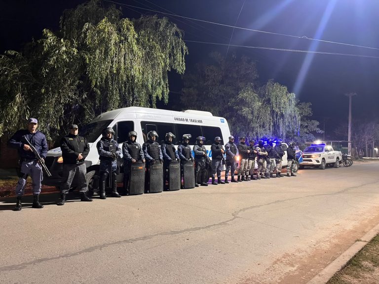 🔴 POLICIALES | Importante despliegue policial en ocho barrios de Sáenz Peña
