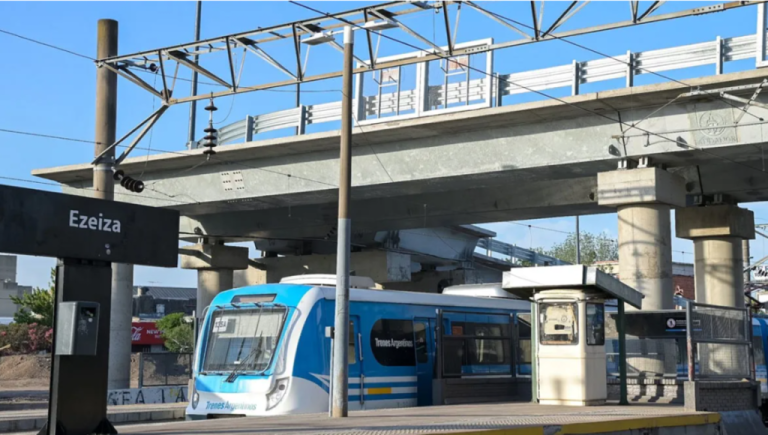 La lucha de una madre: su hijo murió atropellado por un tren en Ezeiza y ahora impulsa una ley por más seguridad