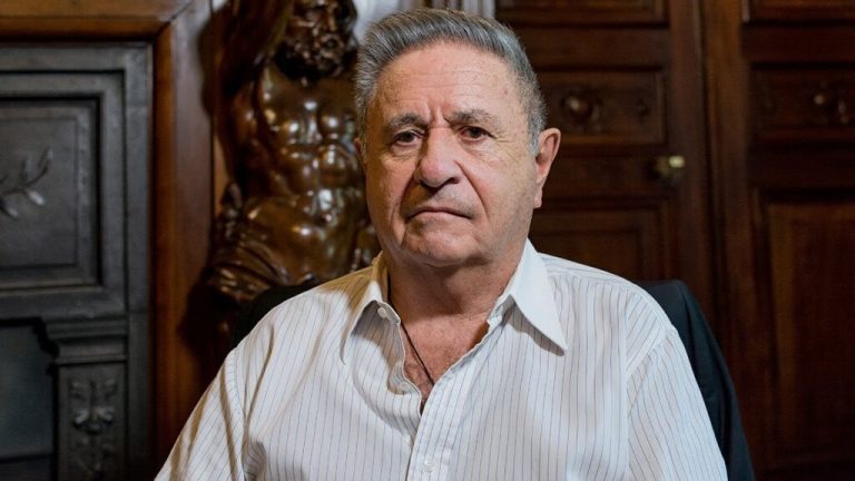 Tiroteo frente a la casa de Eduardo Duhalde en Lomas de Zamora: un motociclista herido y el enojo de Chiche, la ex primera dama