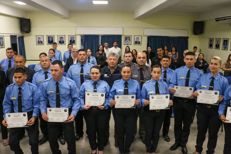 🔴 PROVINCIALES | La Policía del Chaco suma personal capacitado para reforzar la seguridad