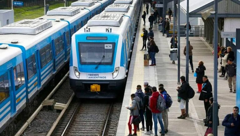 Demoras en el tren Sarmiento, Roca y Mitre: el cambio en los controles de conductores y guardas que complicó el servicio