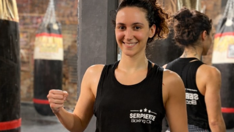 El sacrificio de Florencia Greco, la vecina de Castelar que es la primera argentina campeona mundial de kickboxing