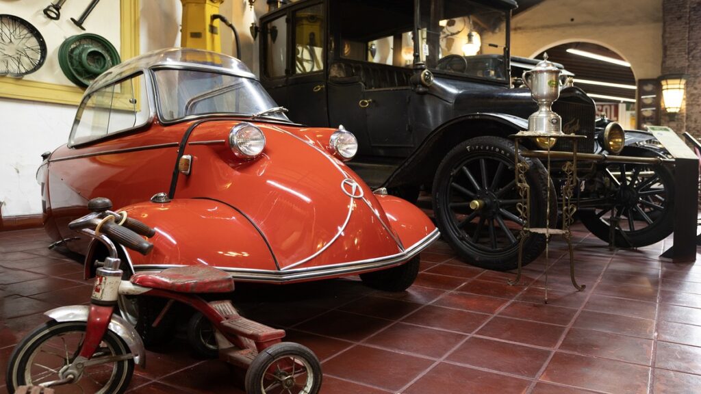 La Plata, Museo del Automóvil y Ramos Generales “Colección Rau”