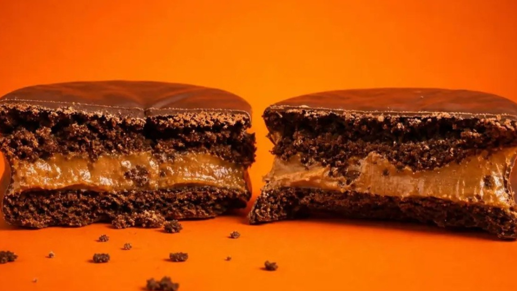 El influencer Spreen intentará quebrar un récord Guinnes con un alfajor gigante.