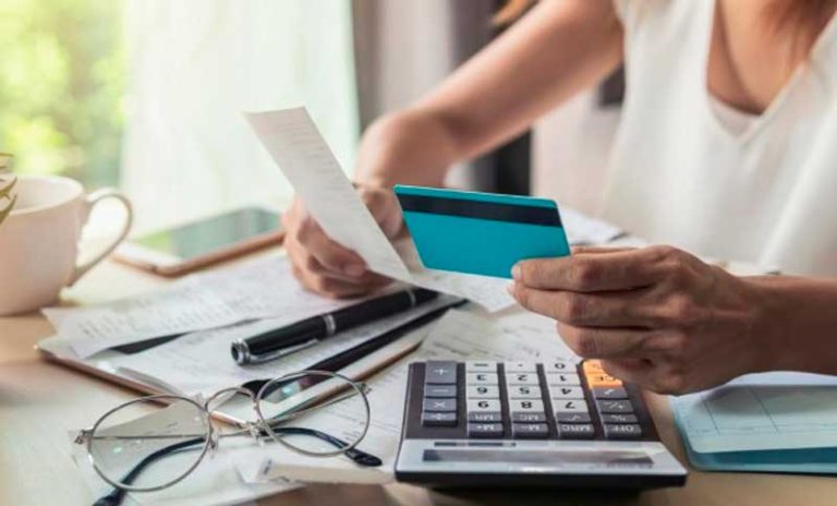 Casi el 30% de los hogares pidió dinero prestado para llegar a fin de mes